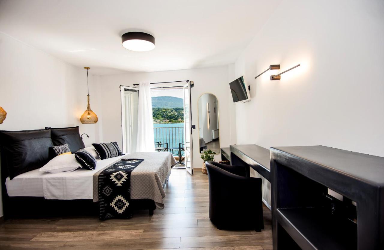 A & B Minimal Suite Ιι With Sea View In Argostoli Экстерьер фото