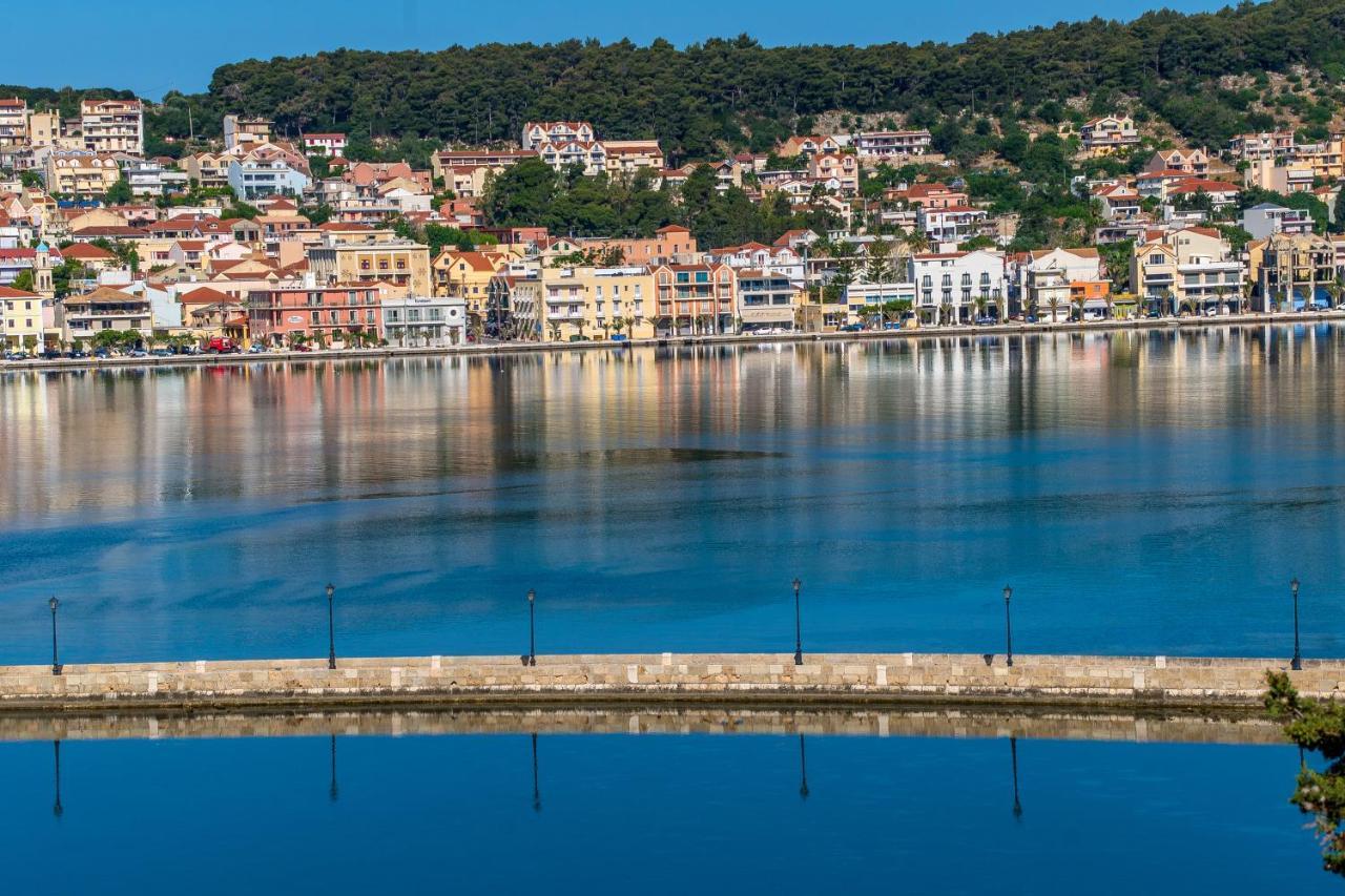 A & B Minimal Suite Ιι With Sea View In Argostoli Экстерьер фото